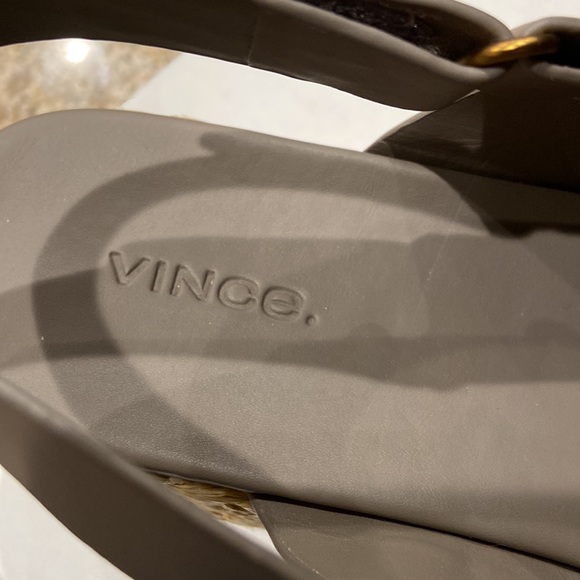 New in box Vince sandals, size 10 - Picture 5 of 6